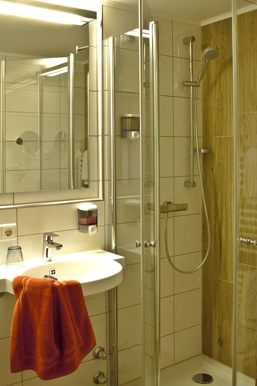 Gasthof - Hotel Zum Loewen Schwabthal المظهر الخارجي الصورة
